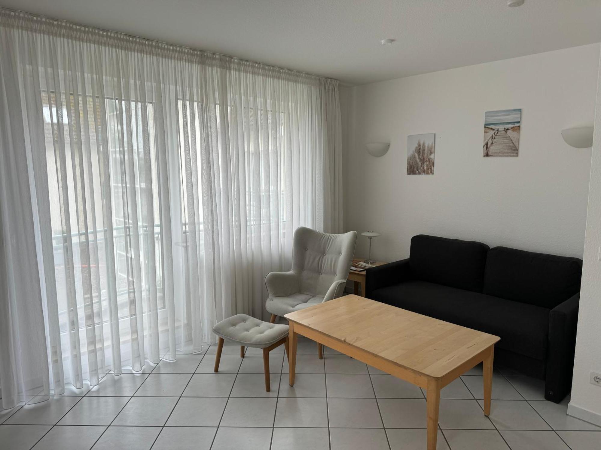 Ferienwohnung Moewe Mit Balkon, Nur 200M Bis Zum Strand Zempin Exterior photo
